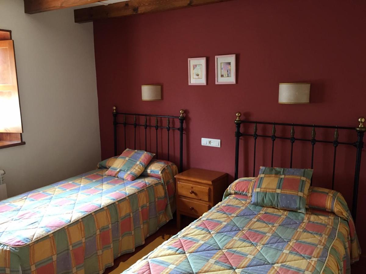 Apartamentos El Cueto De Los Collado Villanueva de Pria Bagian luar foto