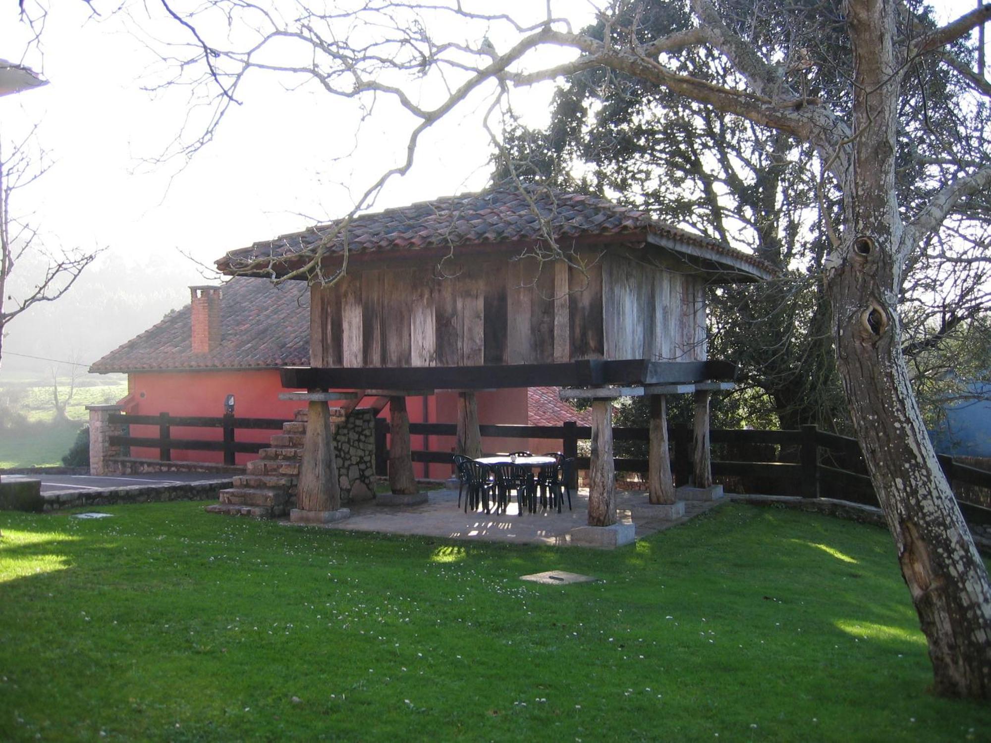 Apartamentos El Cueto De Los Collado Villanueva de Pria Bagian luar foto