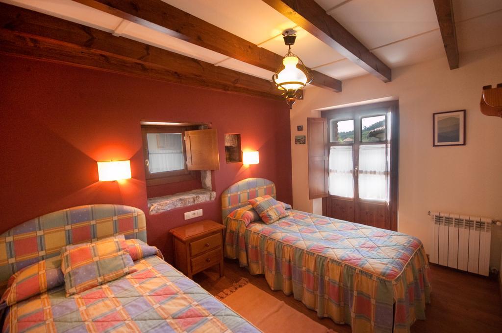 Apartamentos El Cueto De Los Collado Villanueva de Pria Bagian luar foto