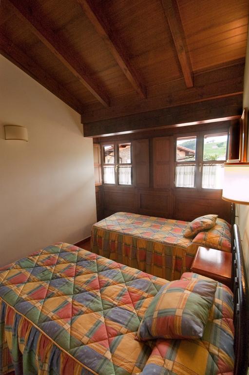 Apartamentos El Cueto De Los Collado Villanueva de Pria Bagian luar foto