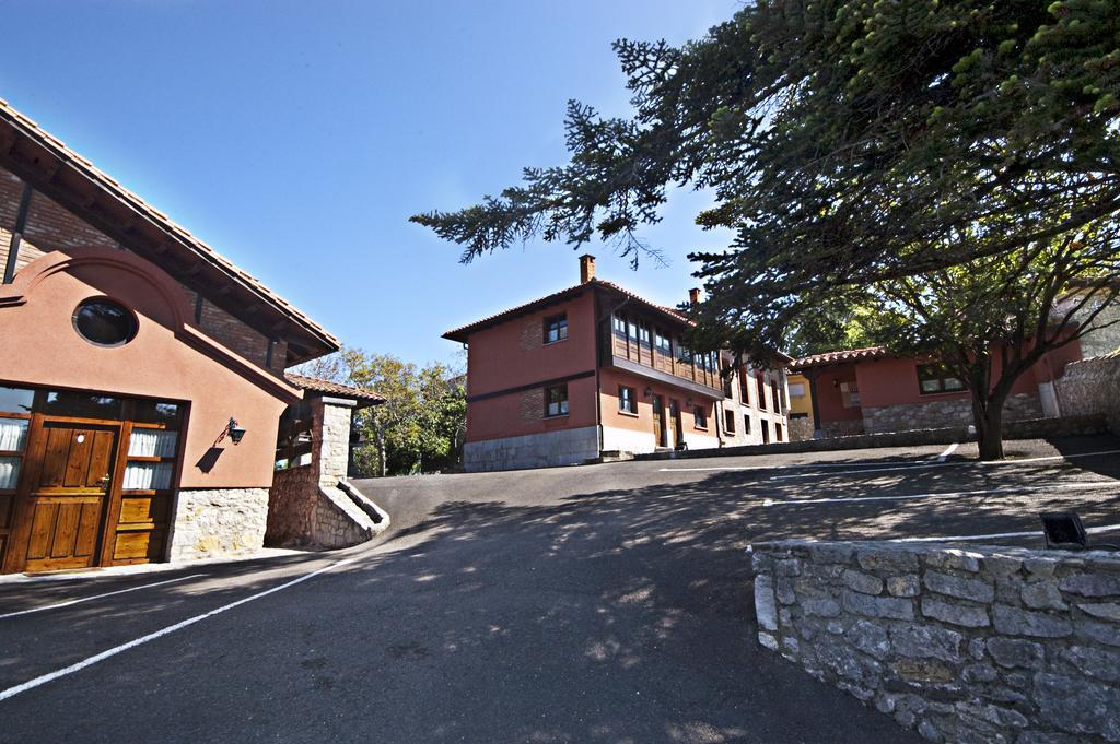 Apartamentos El Cueto De Los Collado Villanueva de Pria Bagian luar foto